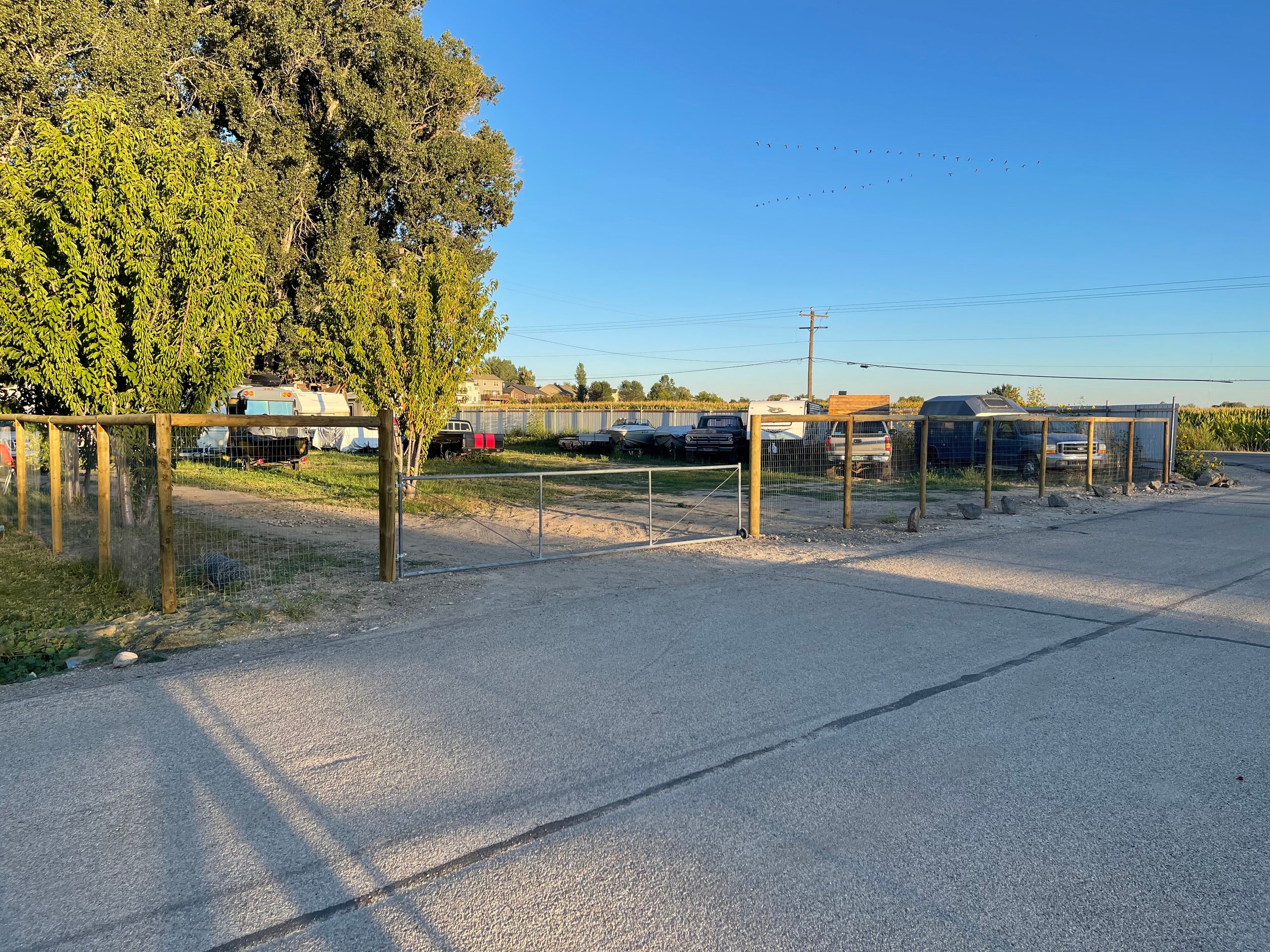 Parking, Garages And Car Spaces For Rent 24 x 12 Unpaved Lot 42512